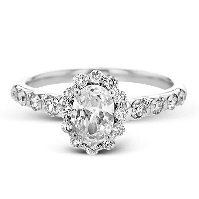 Halo Engagement Ring in 18K Gold with Diamonds