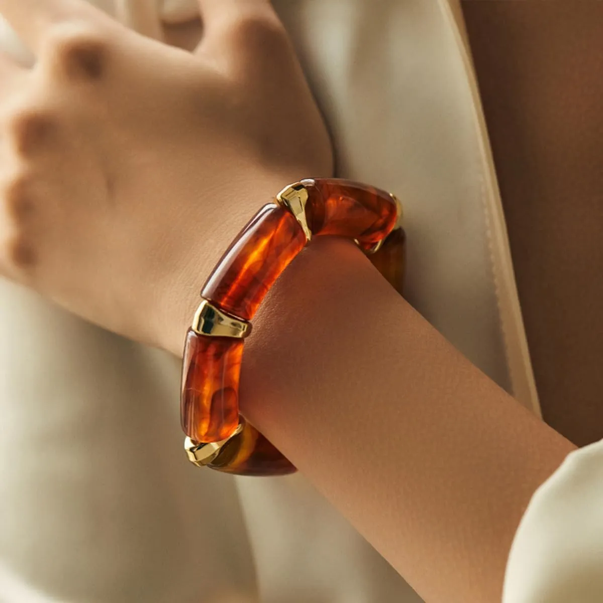ZMANYIJEW Chunky Acrylic Resin Stretch Rope Bracelet for Women Resin Acrylic Bracelet Unique Stone Resin Bracelet for Women